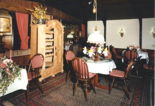 Hotel & Restaurant Bei Hölzchen - Resim 17