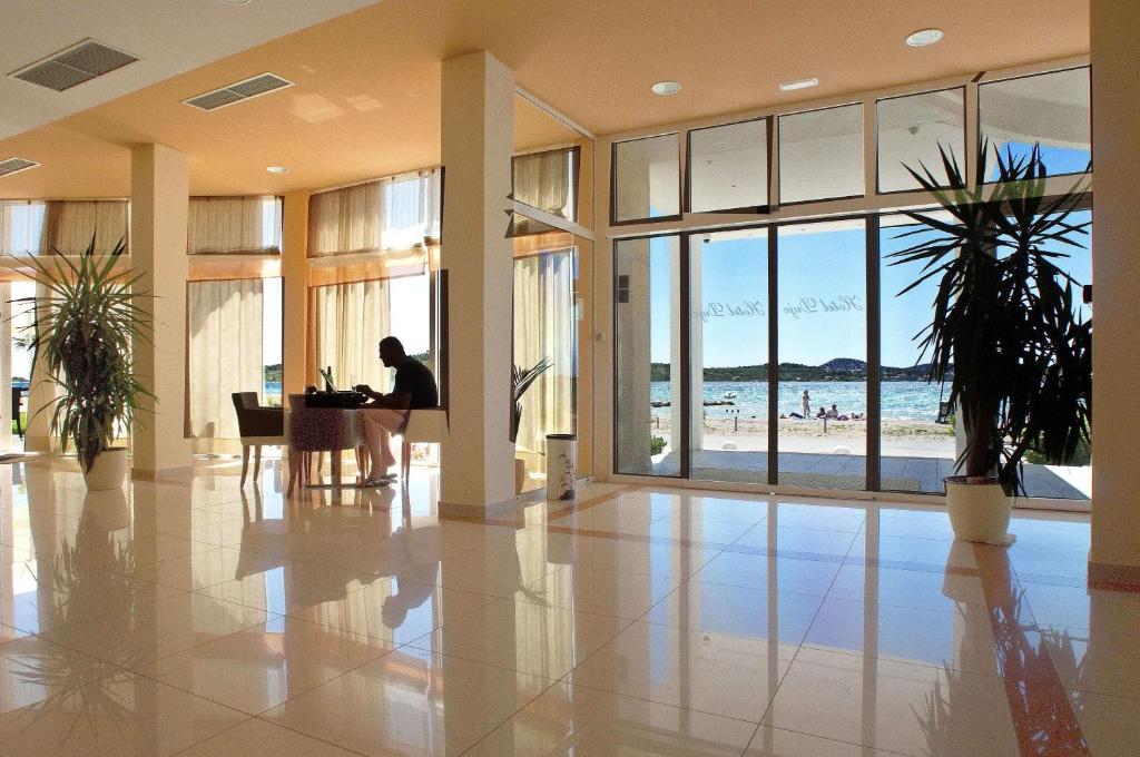Vstupní hala nebo recepce v ubytování Hotel Duje