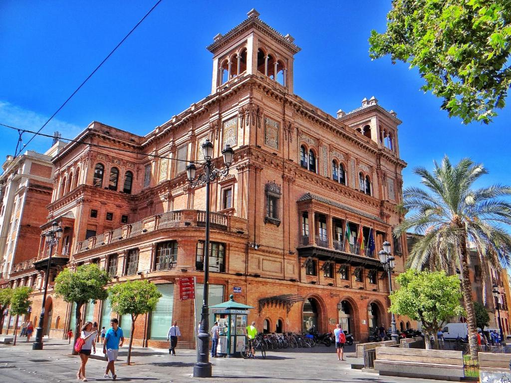 Hostly Acetres 2A-Penthouse in City Center-Fibre-Parking Opt ...