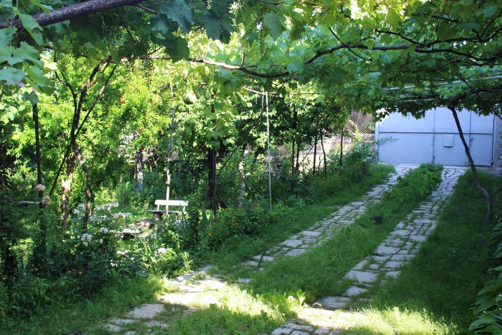 Zahrada ubytování Holiday Home Ekaterine
