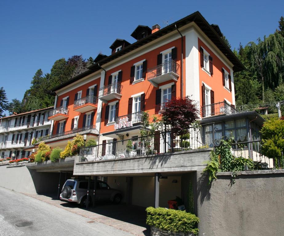 Gallery image of Hotel Villa Rosy in Premeno