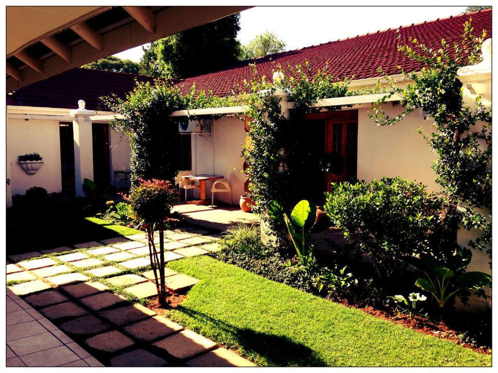 Zahrada ubytování Villa de la Rosa Klerksdorp