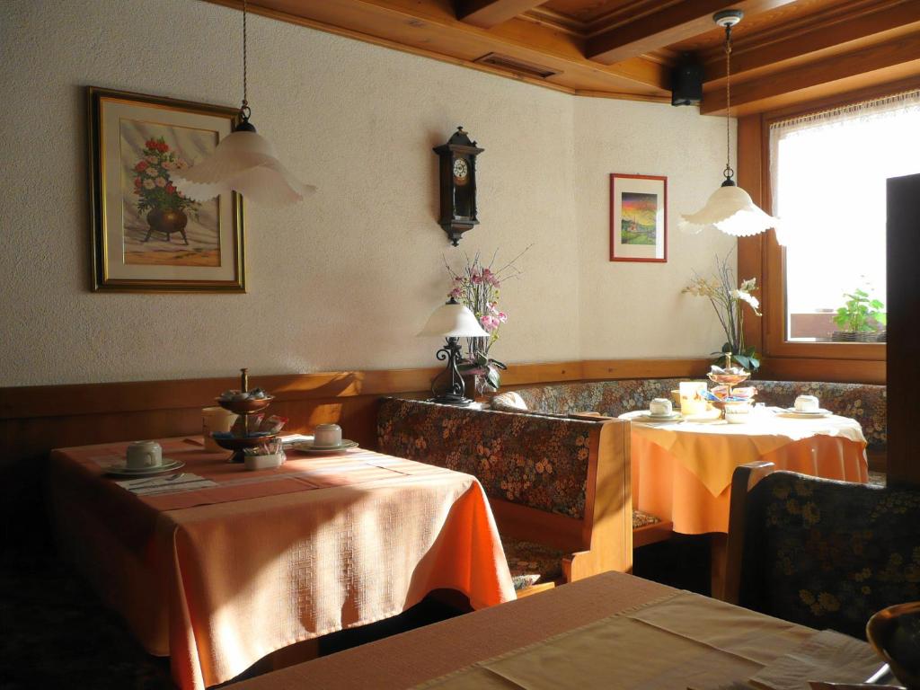 Restaurace v ubytování Hotel Garnì Ai Serrai