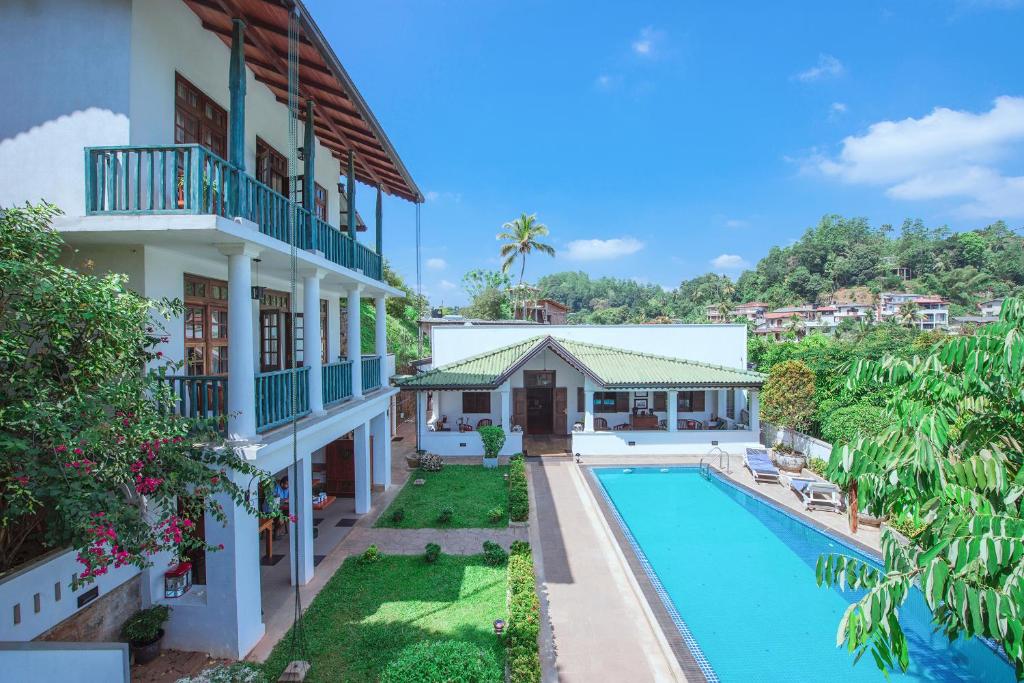 Bazén v ubytování Kaya Residence Kandy nebo v jeho okolí