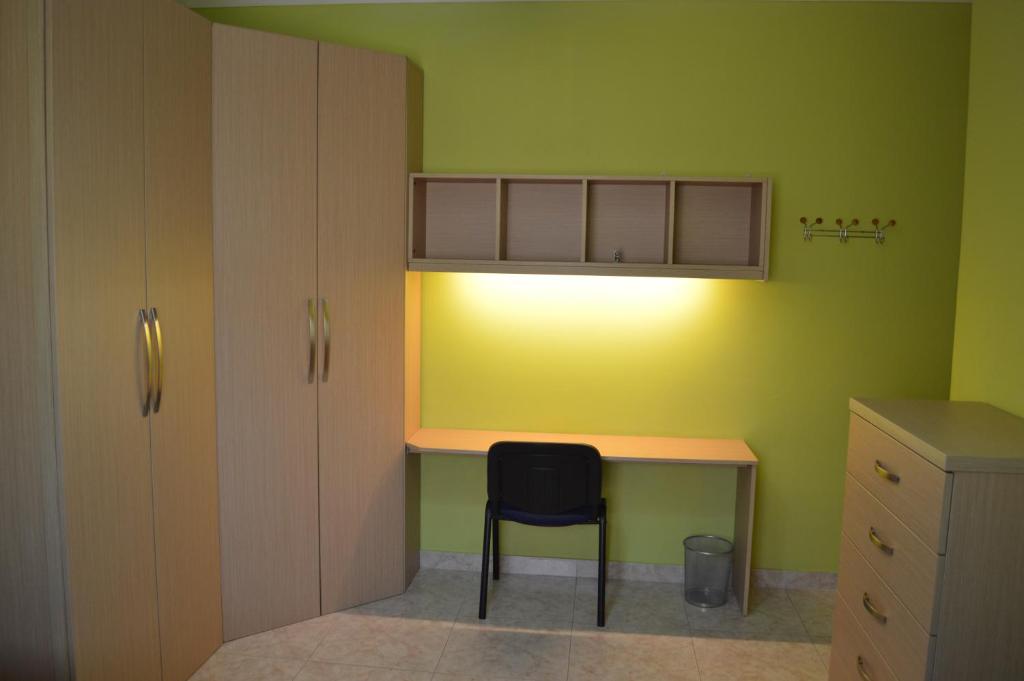 Postel nebo postele na pokoji v ubytování The April Maisonette
