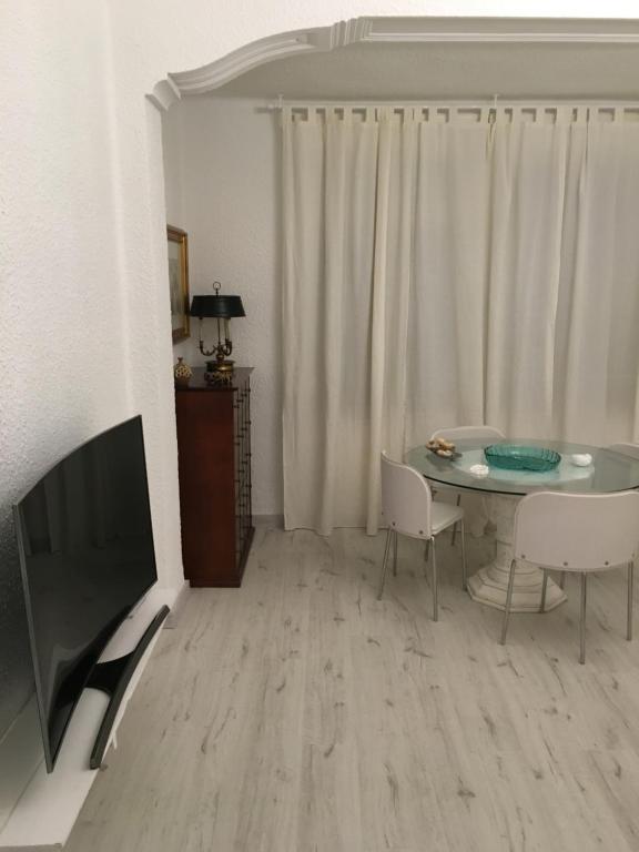 Apartment Reina, Valencia, Spain - Booking.com