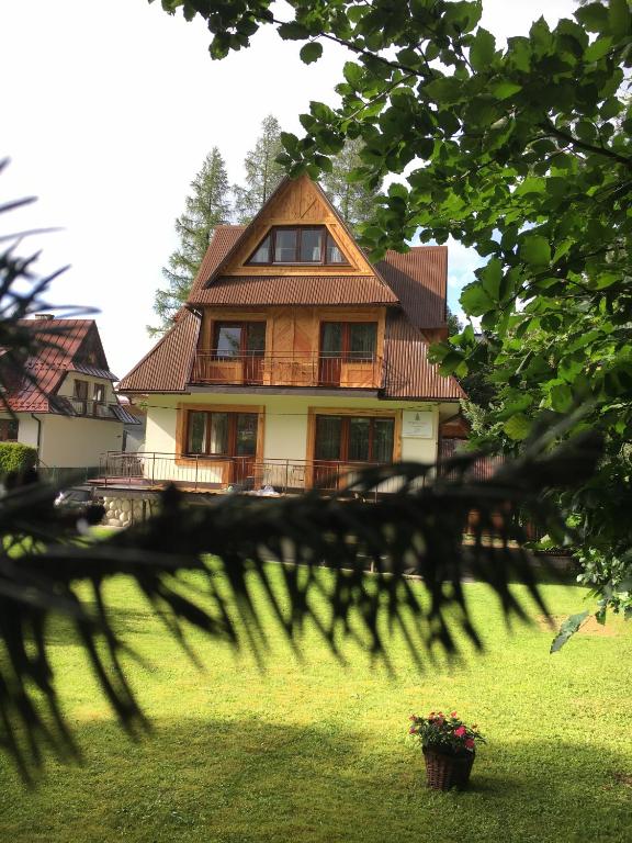 Vonkajšia záhrada v ubytovaní Nosalove Apartamenty