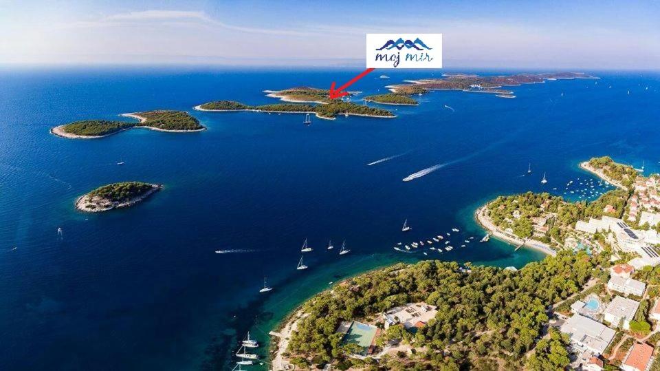 תמונה מהגלריה של Hvar-Pakleni islands- isolated Robinson House Moj Mir בחוואר