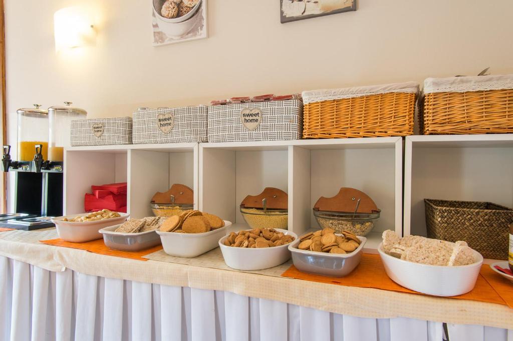 Comida en o cerca de este hotel