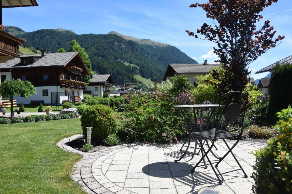 Nespecifikovaný výhled na hory nebo výhled na hory při pohledu z bed and breakfast
