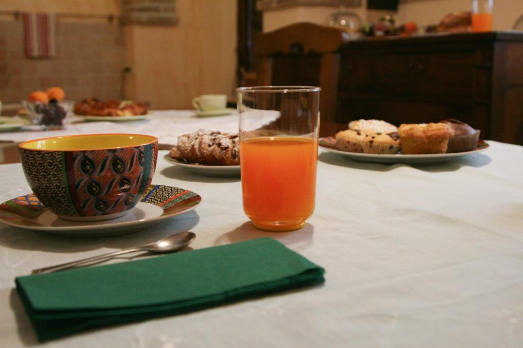 Jedlo v ubytovaní bed & breakfast alebo blízkom okolí