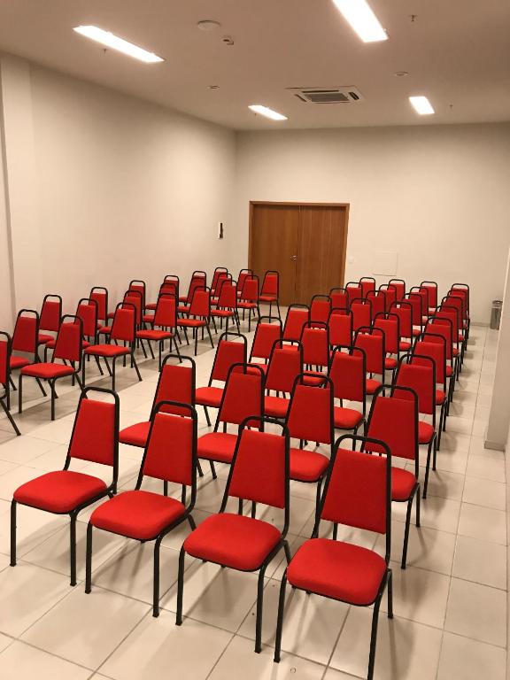  Red Roof Inn Dutra