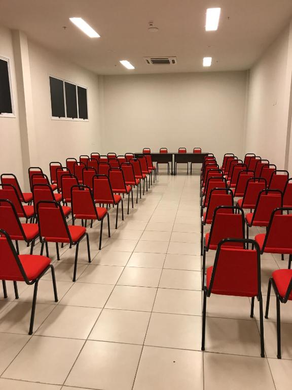  Red Roof Inn Dutra