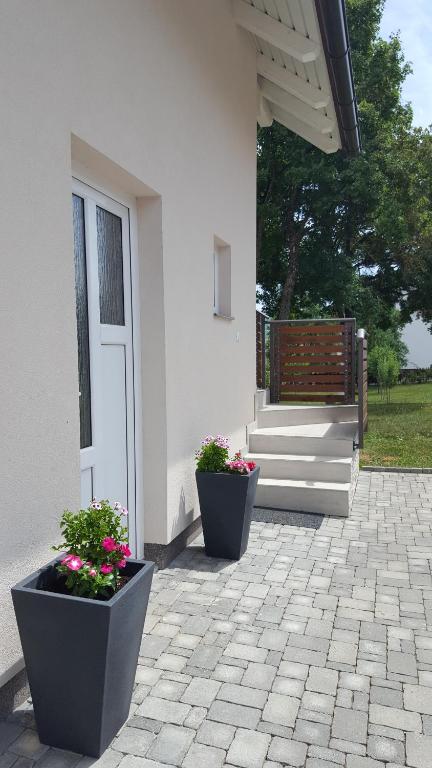Vonkajšia záhrada v ubytovaní Apartment Kalimero