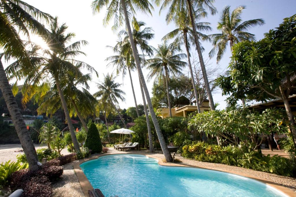 Bazén v ubytování Vacation Village Phra Nang Lanta - SHA Extra Plus nebo v jeho okolí