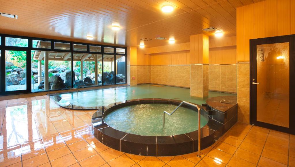 Bazén v ubytování Motosu Phoenix Hotel nebo v jeho okolí