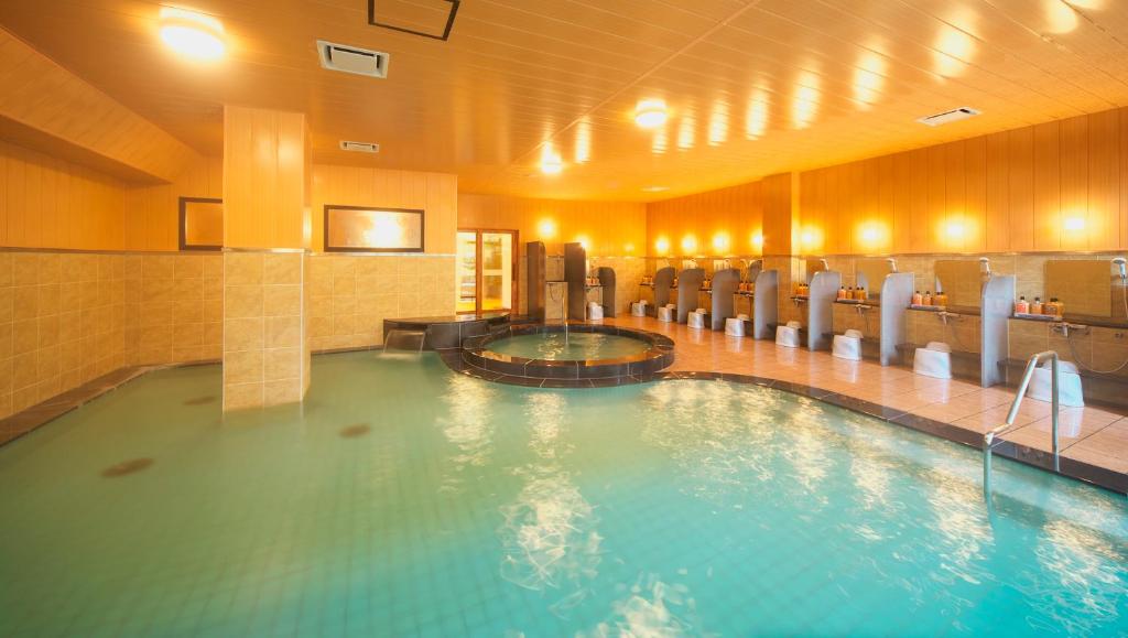 Bazén v ubytování Motosu Phoenix Hotel nebo v jeho okolí
