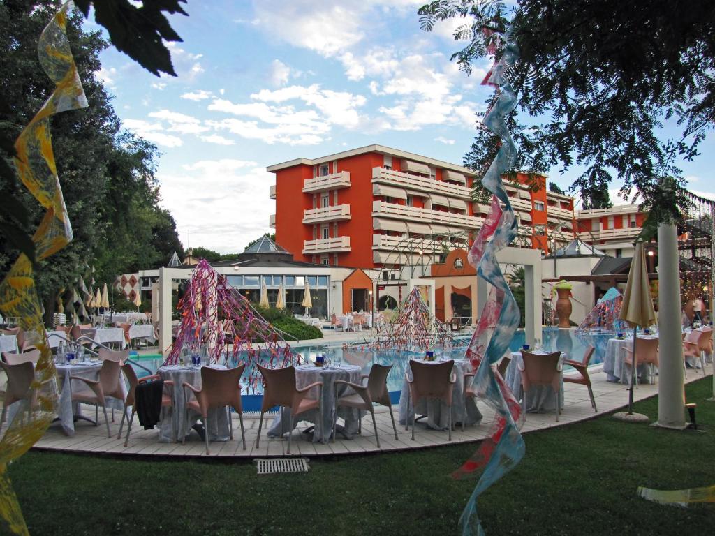 Bazén v ubytování Hotel Terme Orvieto nebo v jeho okolí