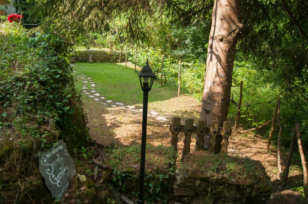 Booking.com: Bed & Breakfast Secret Gardens , Borgomaro, Italia . Prenota  ora il tuo hotel!