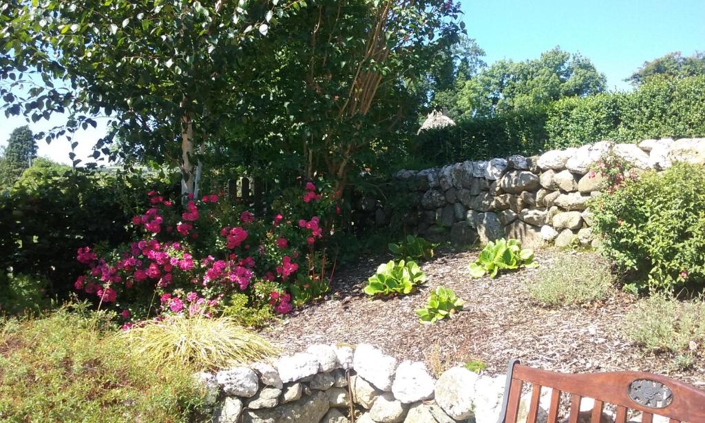 Zahrada ubytování Macreddin Rock Bed & Breakfast