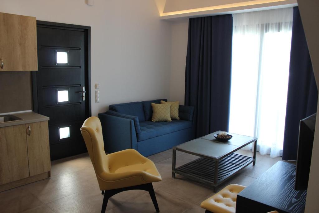 Theros Villas & Suites - 11