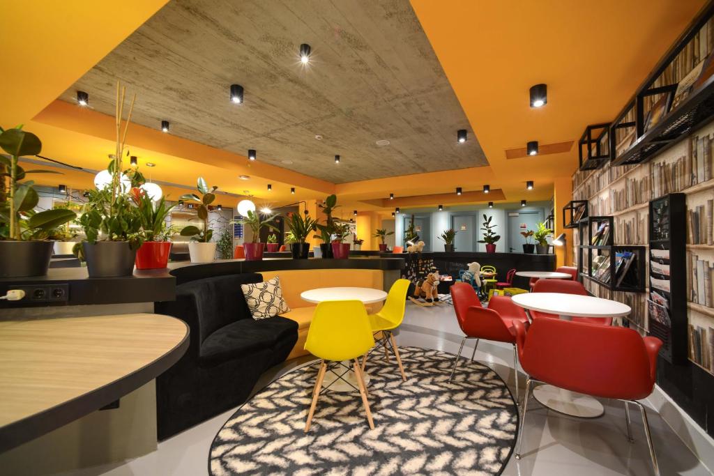 Posezení v ubytování ibis Styles Tbilisi Center