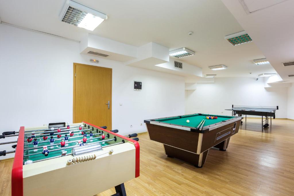 Herní místnost v ubytování The Stream Resort