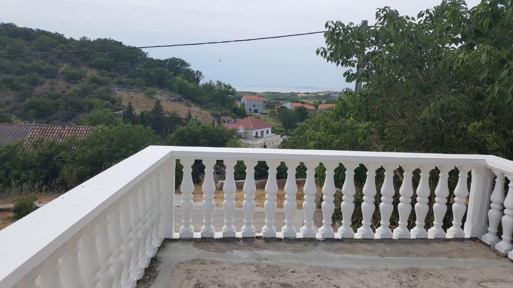 Nespecifikovaný výhled na hory nebo výhled na hory při pohledu z apartmánu