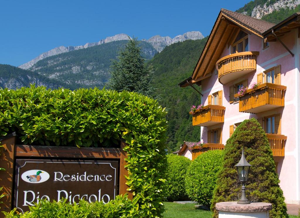 Nespecifikovaný výhled na hory nebo výhled na hory při pohledu z aparthotelu