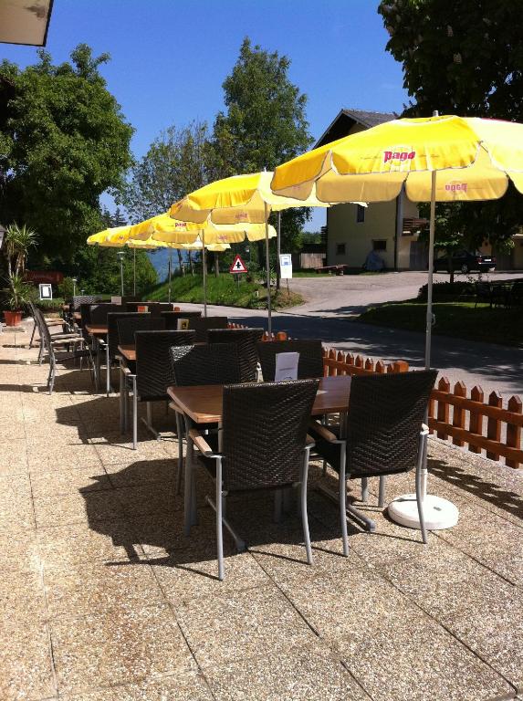 Restaurace v ubytování Gasthof Pension Steinberger