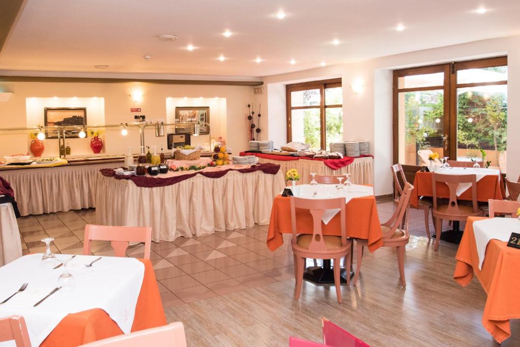 Restaurace v ubytování Hotel Brascos