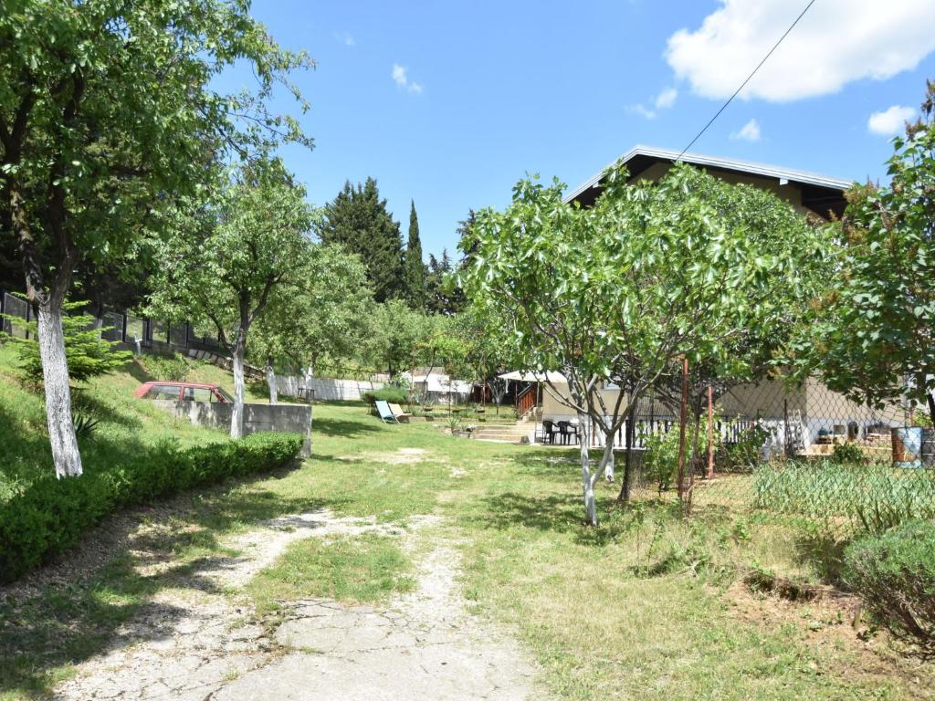 Zahrada ubytování Apartment in Knin near Knin Fortress