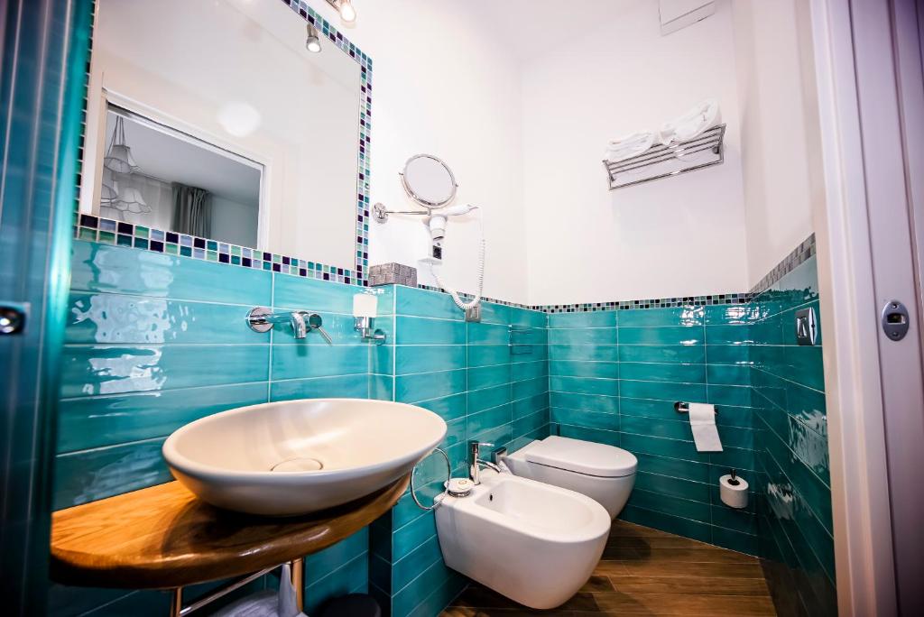 Koupelna v ubytování L'Orizzonte Relais Sirolo