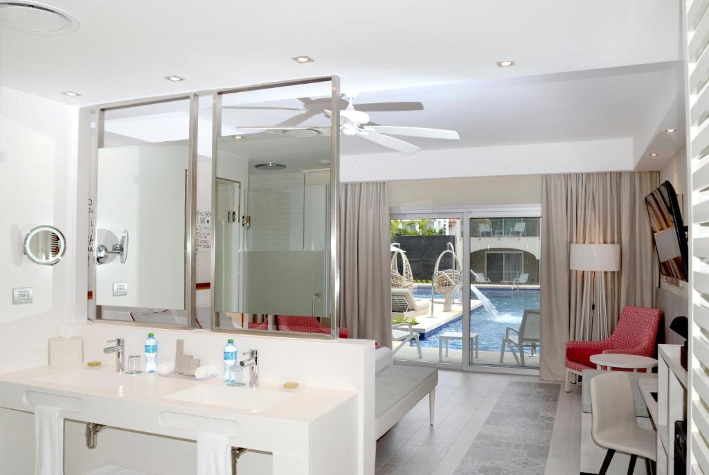 Catalonia Royal La Romana Adults Only - All Inclusive - Romance Deluxe Swim Up