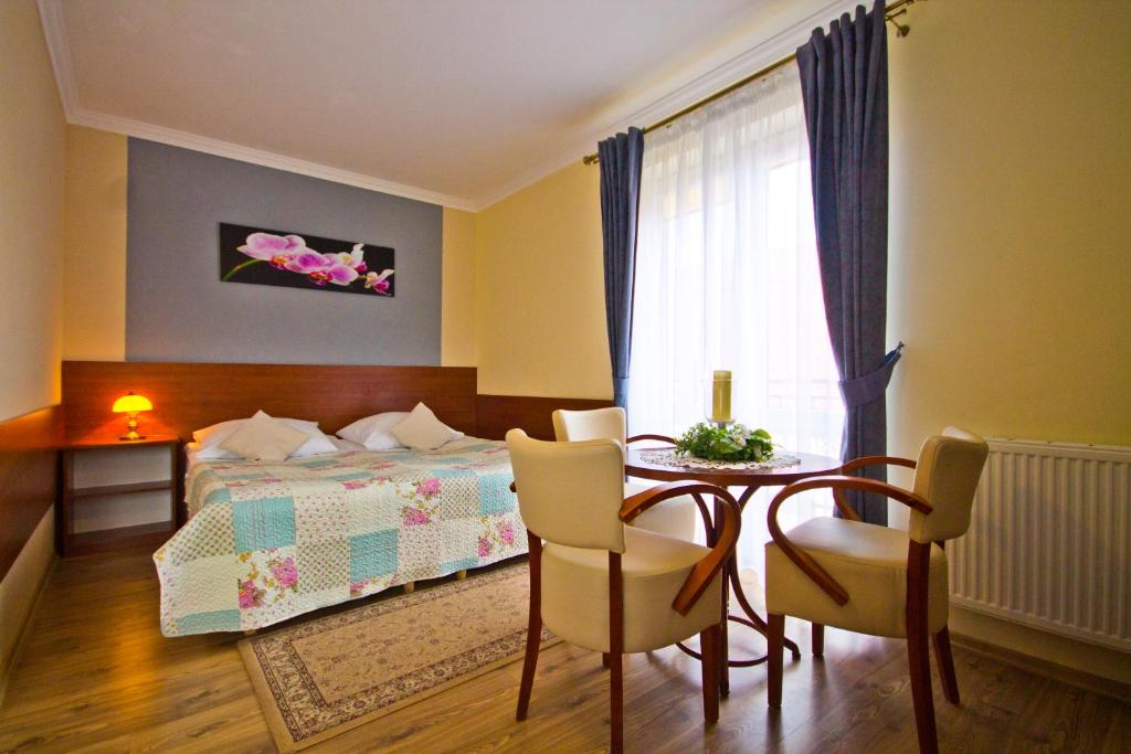 Villa Tropikana - Dreibettzimmer
