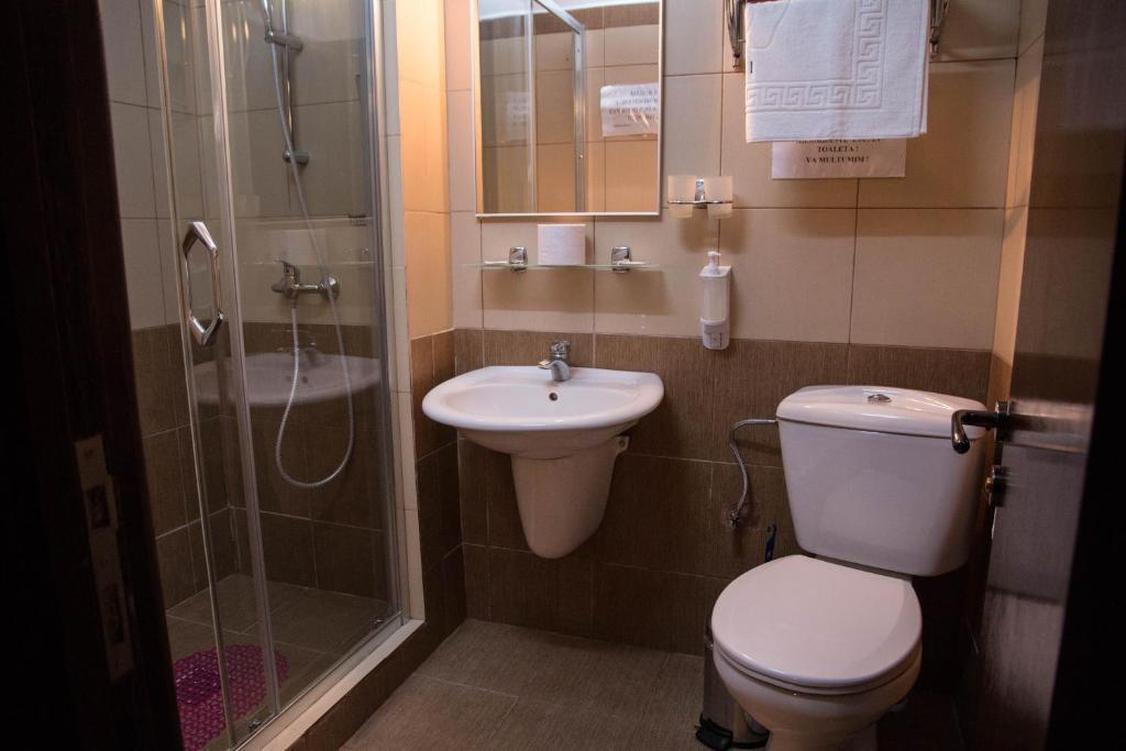 Koupelna v ubytování Hotel Ioana