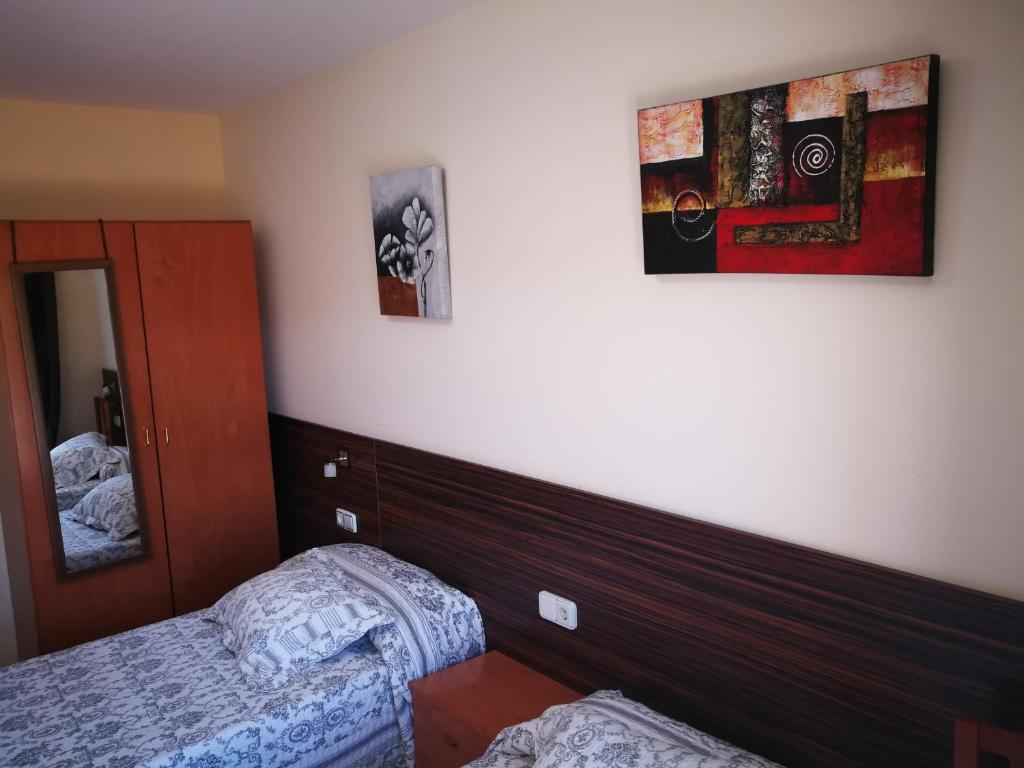 Hostal Escarla - Twin Room With Mountain View