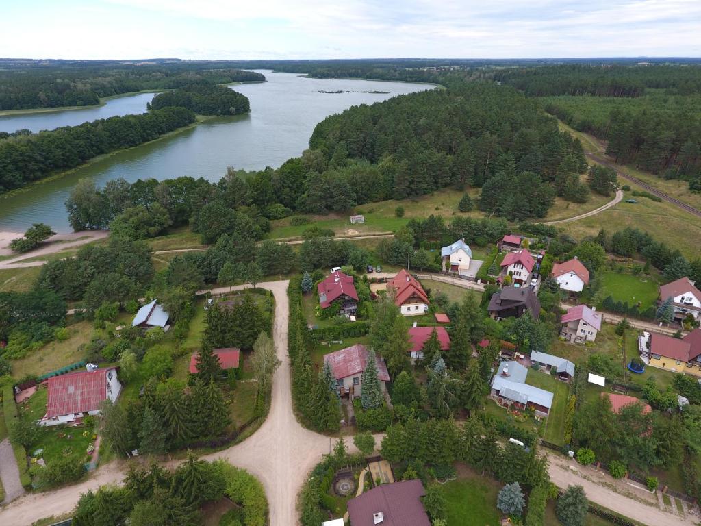 Cudodomek na Mazurach w Woszczelach koło Ełku - Maison De Vacances