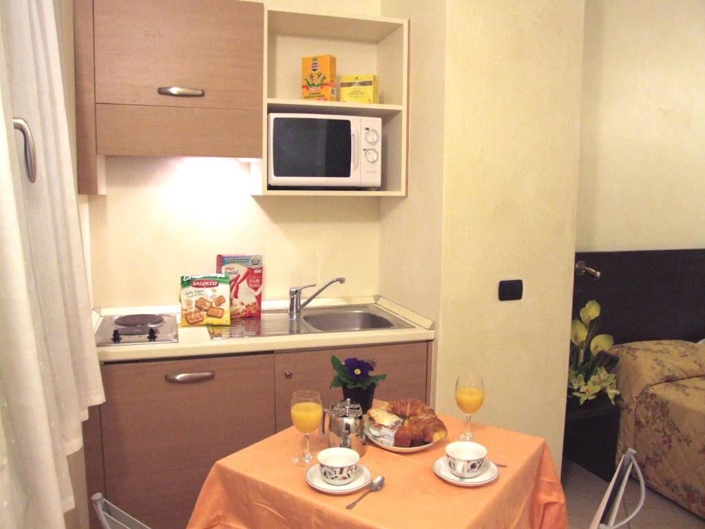Kuchnia lub aneks kuchenny w obiekcie Hotel Ligure