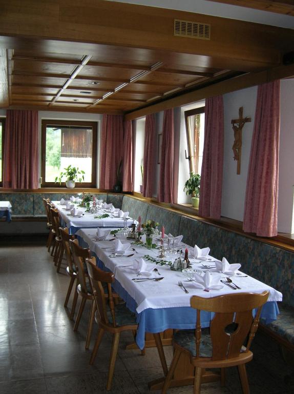 Restaurace v ubytování Gasthof Alpenrose