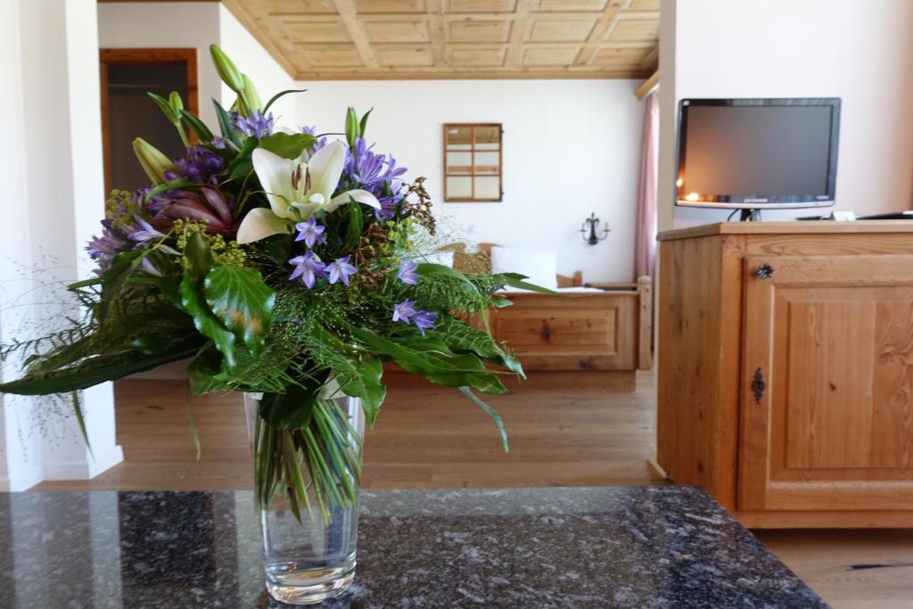 Kuchyň nebo kuchyňský kout v ubytování Hotel Restaurant Chesa