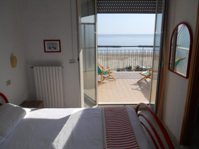 B&B Attico Mare - Deluxe Triple Room With Sea View