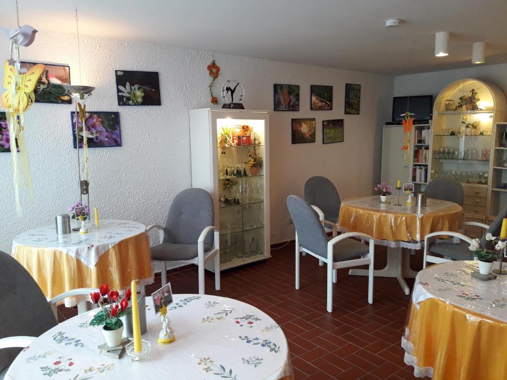 Fotografie z fotogalerie ubytování Gästehaus Hochrhönblick v destinaci Schönau an der Brend