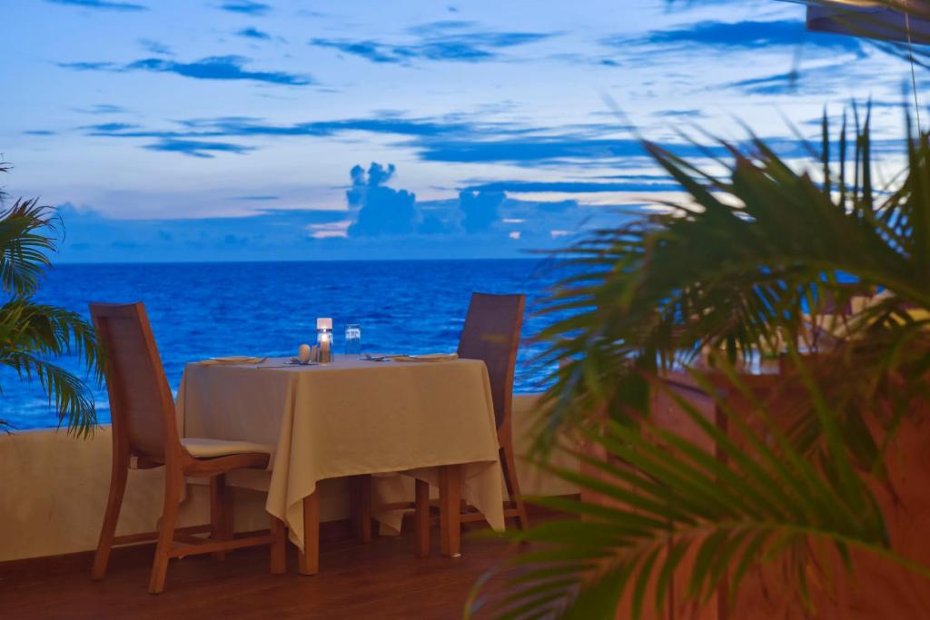 Safari Island Resort & Spa Maldives - View 25