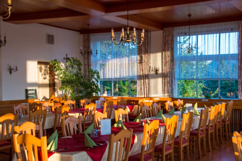 Restaurace v ubytování Hotel Restaurant Winterbach