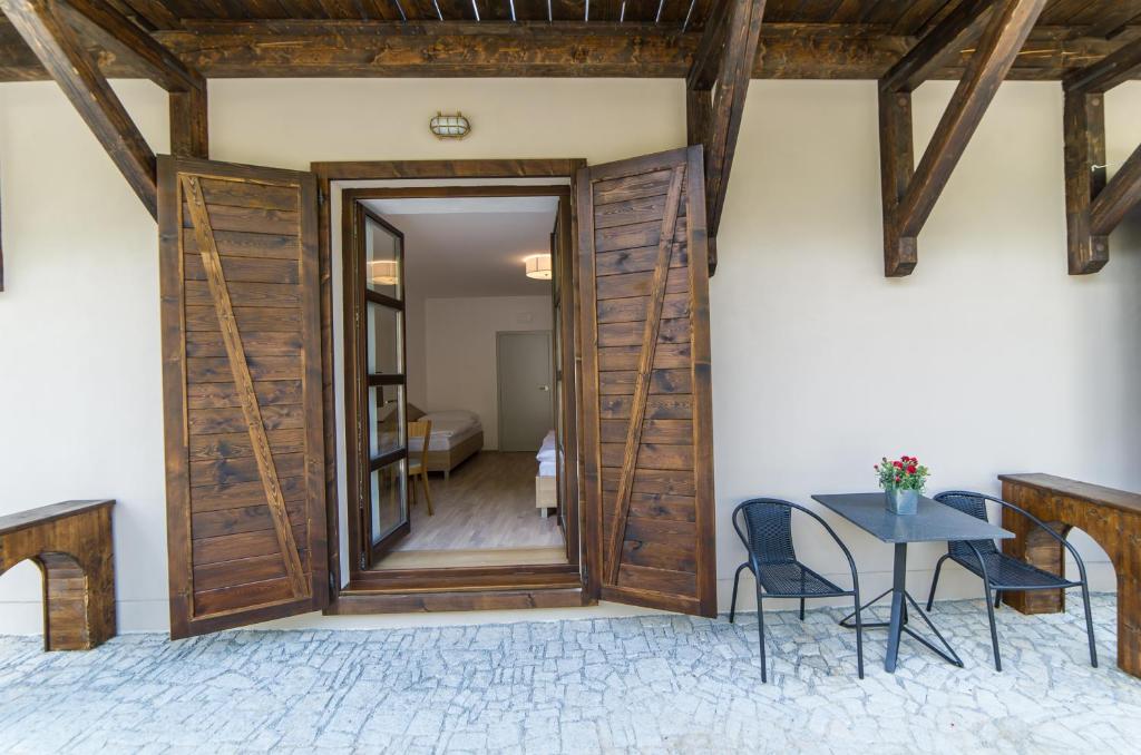 
Deluxe Double or Twin Room with River View
