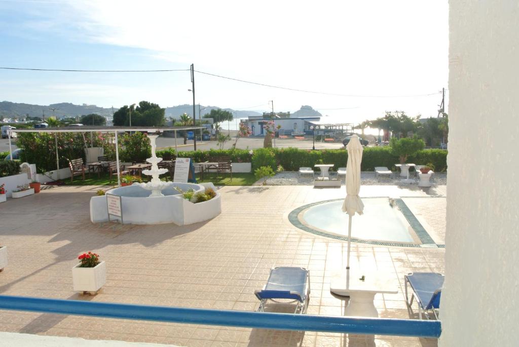 Bazén v ubytování Kokalakis Hotel nebo v jeho okolí