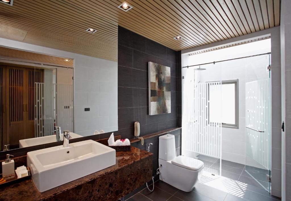 Mandarava Resort and Spa, Karon Beach - 11