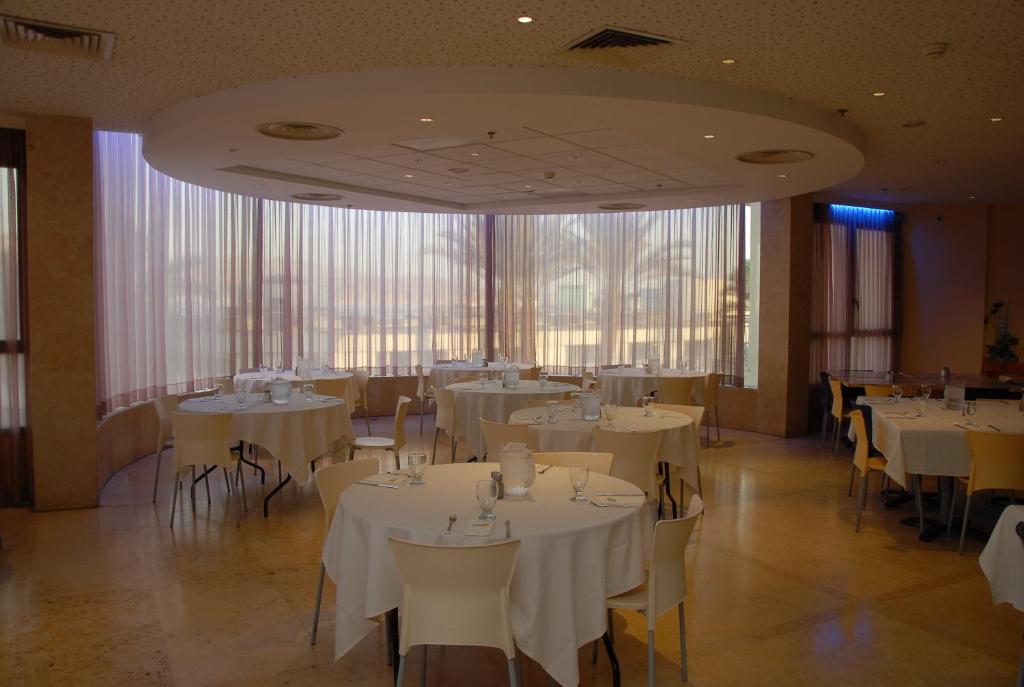 Restaurace v ubytování Adi Hotel