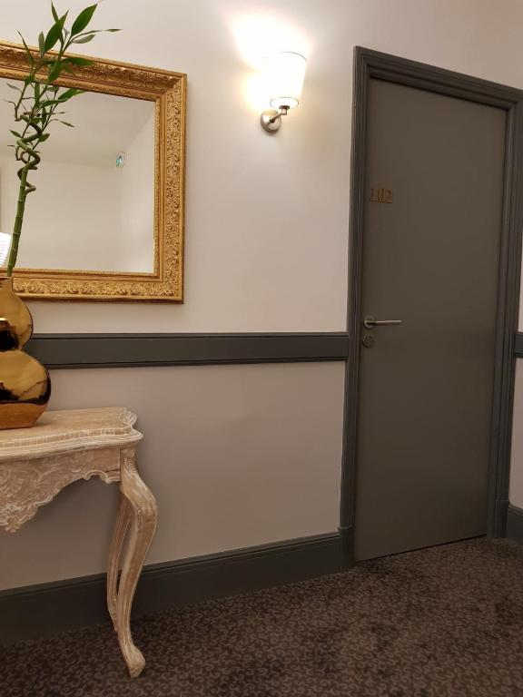 Fotografie z fotogalerie ubytování Hotel Restaurant Edmond's v destinaci Cap d'Ail
